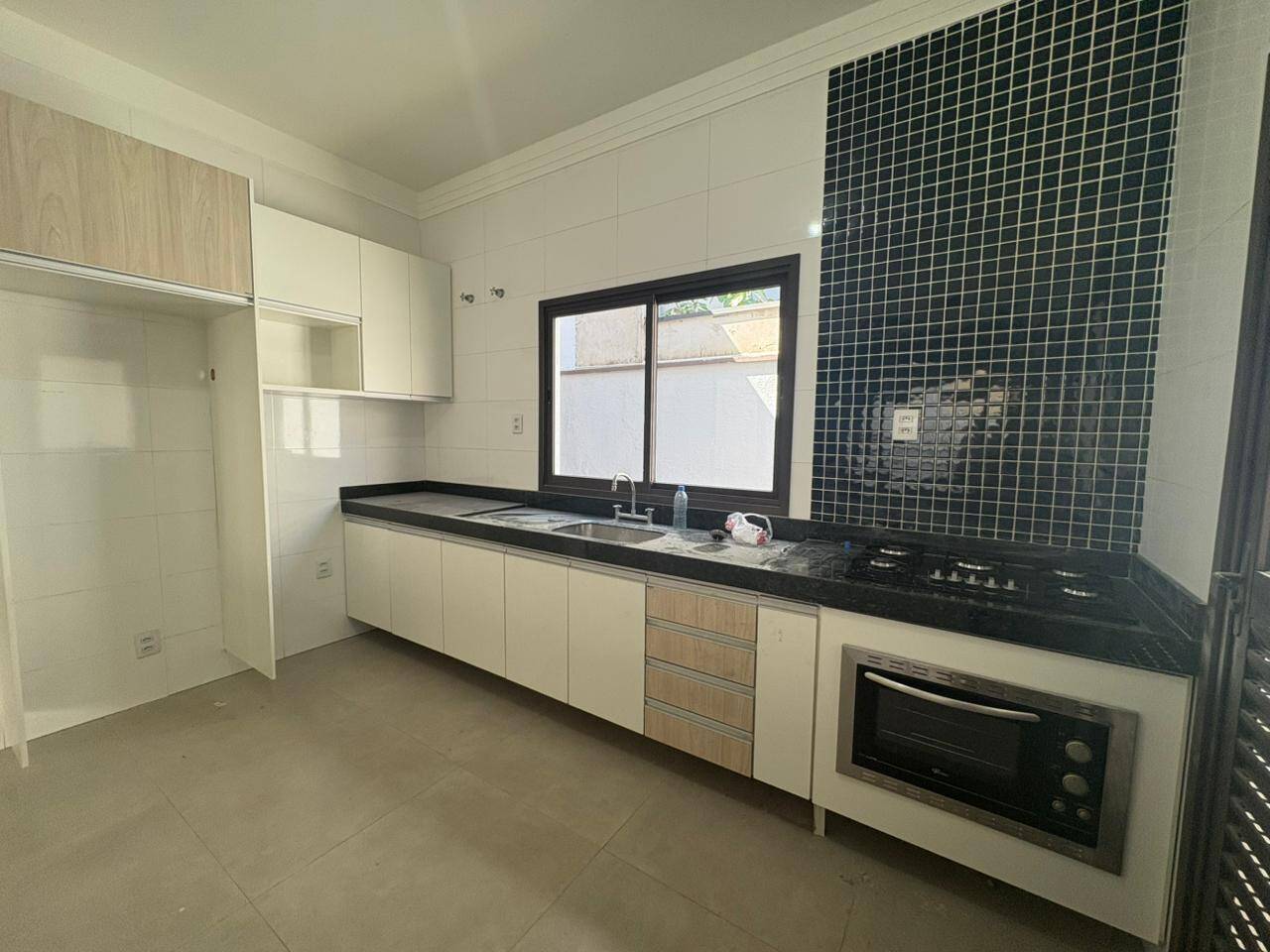#2083 - Casa em condomínio para Locação em Hortolândia - SP