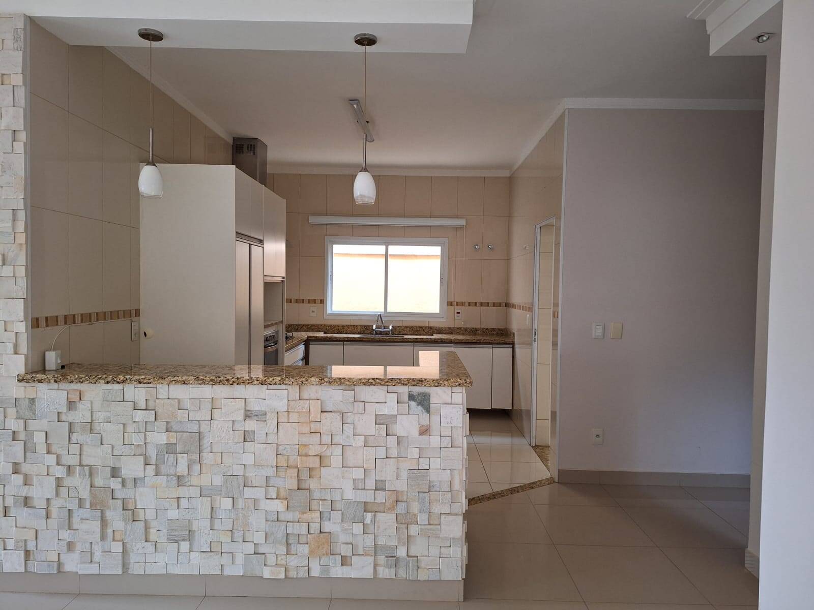 #2135 - Casa em condomínio para Venda em Hortolândia - SP
