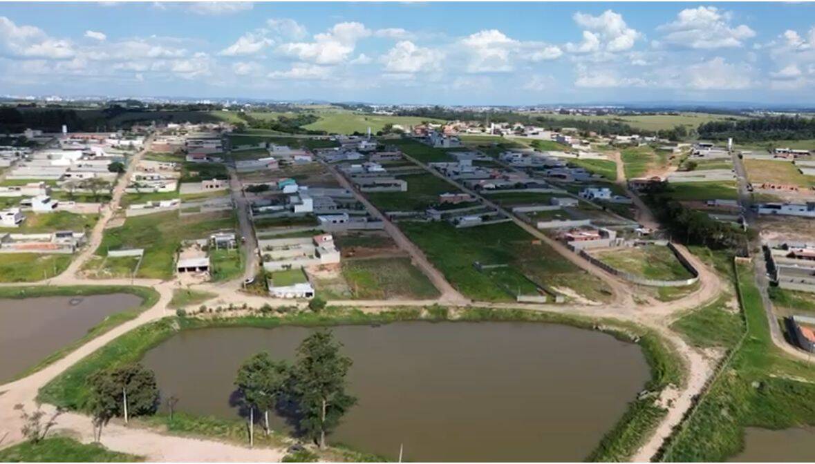 Imagem real do lago de pesca