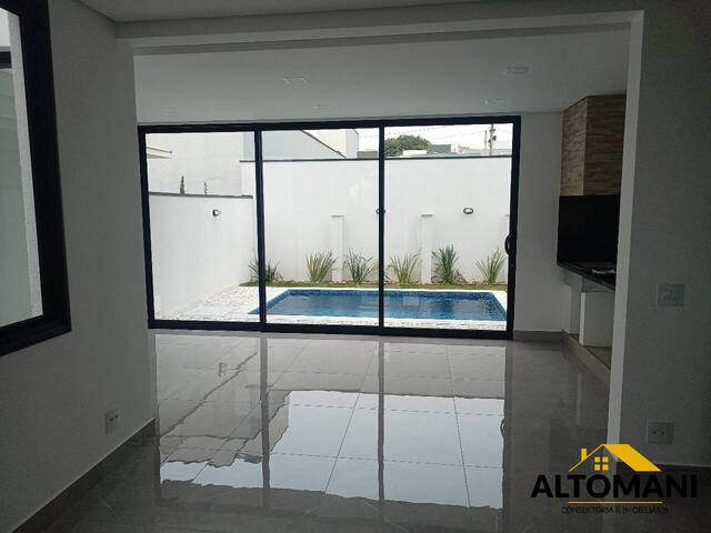#2028 - Casa para Venda em Sumaré - SP - 2