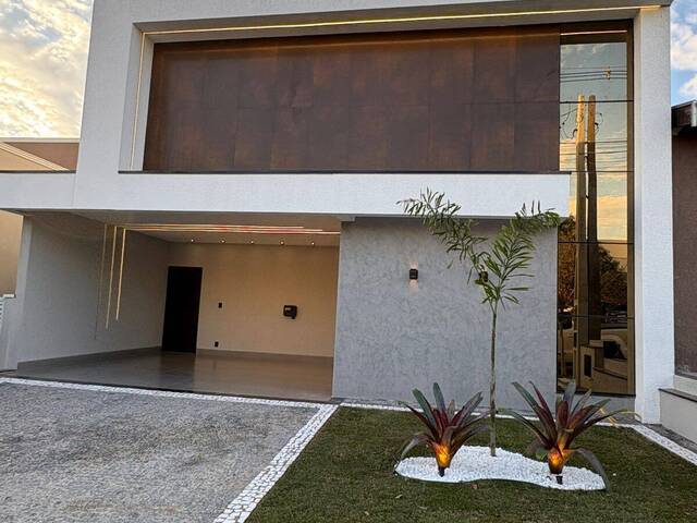 #2035 - Casa em condomínio para Venda em Hortolândia - SP - 1
